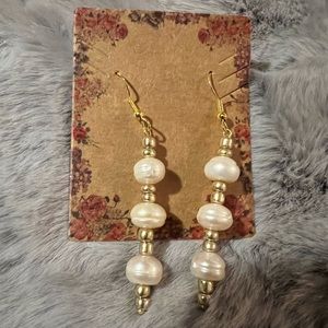 Freshwater Pearl Earrings
